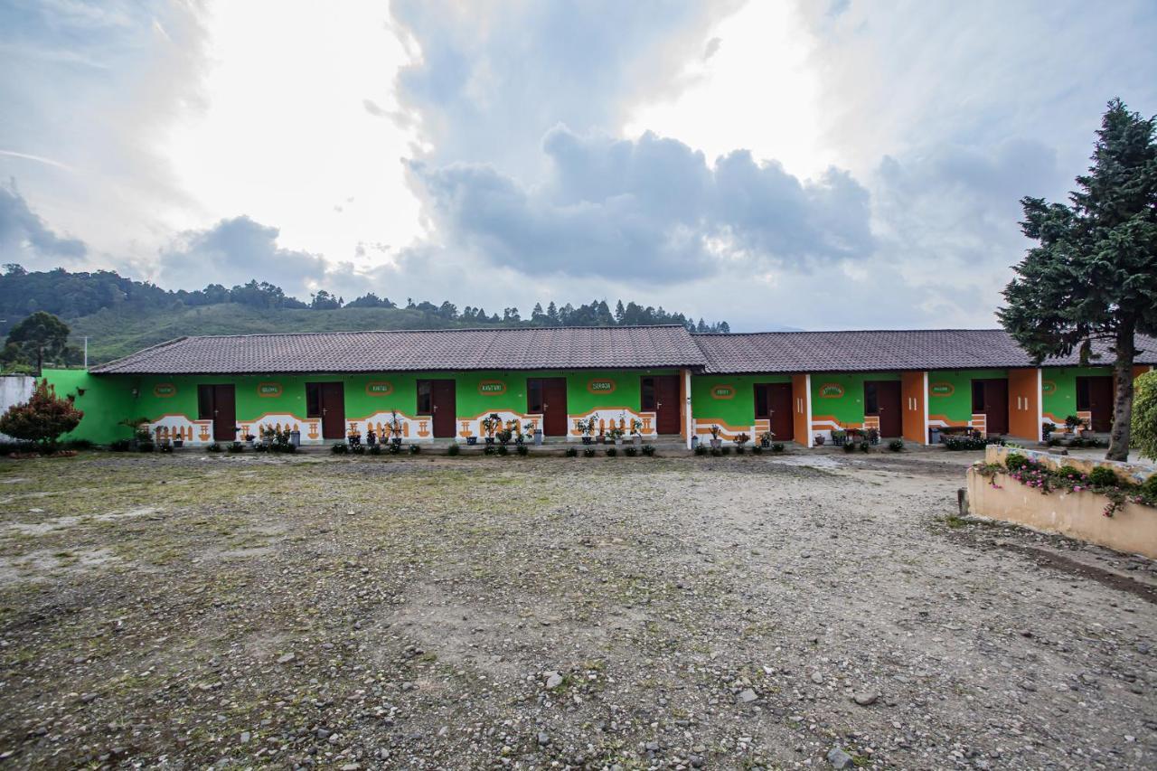 SPOT ON 2824 Hotel Permata Tongging Bagian luar foto